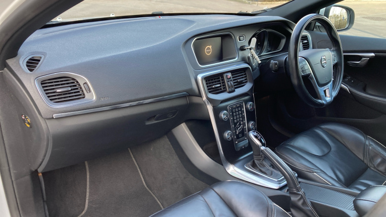 Volvo V40 D4 [190] R DESIGN Pro 5dr Geartronic Diesel Hatchback